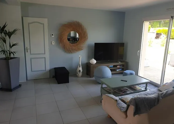 Maison Spacieuse Au Calme à 5 Min De La Villa