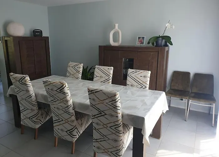 Maison Spacieuse Au Calme à 5 Min De La